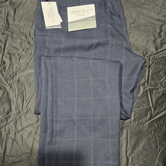 Perry Ellis Performance Portfolio Dress pants. Very sharp! NWT. 36x29 - Picture 3 of 4